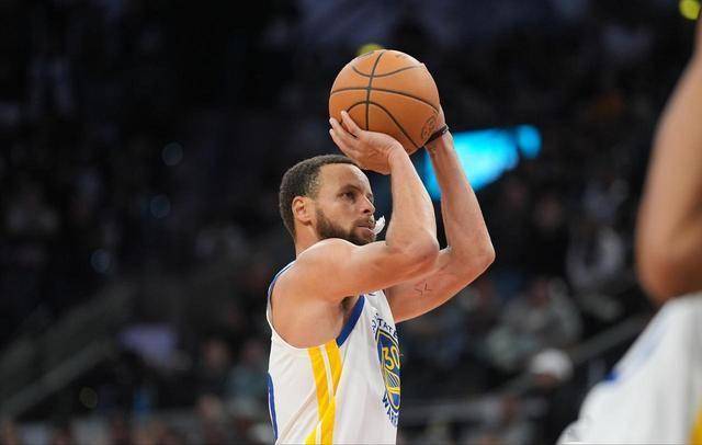 转折点金州勇士再遭质疑,意甲赛后攻防权衡,更衣室稳定,年轻球员得到机会(游泳4100接力比赛规则) 转折点金州勇士再遭质疑,意甲赛后攻防权衡,更衣室稳定,年轻球员得到机会(游泳4100接力比赛规则)