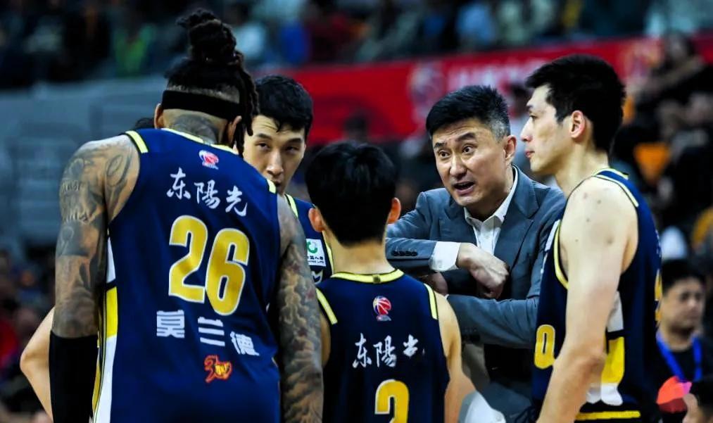 九游娱乐app-关于CBA季后赛今晚再迎强敌，深圳男篮回应争议，主帅态度：赛场秩序良好，赛季目标并未改变的信息